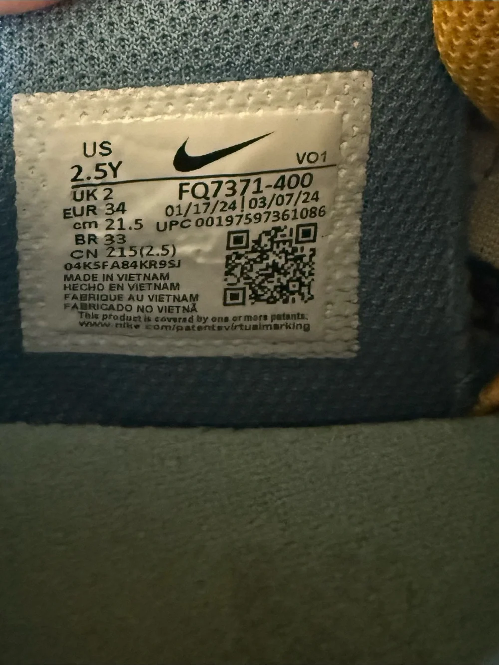 Youth Boys Ja Morant Nike Basketball Shoes size 2.5 Y
